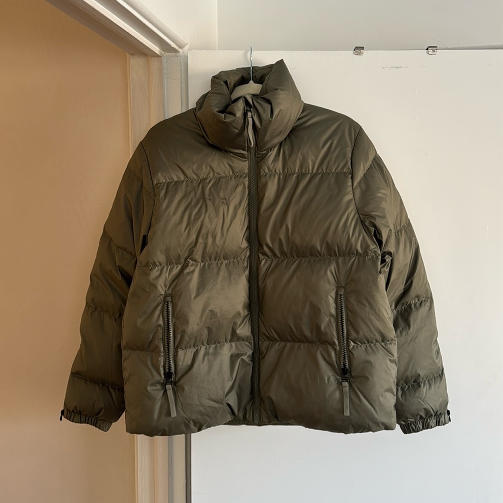 Vuori Hillside Down Jacket